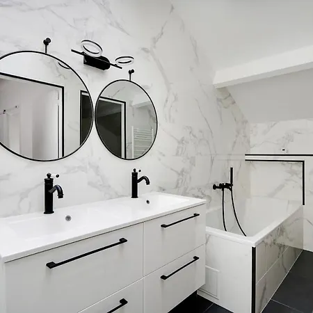 Pick A Flat's In La Chapelle - Impasse Du Cure