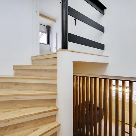 Pick A Flat's In La Chapelle - Impasse Du Cure Paris